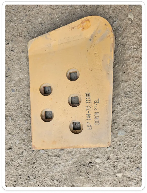 گوشه بلدوزر کوماتسو D65