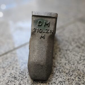 ناخن بیل مکانیکی R210 برند DM