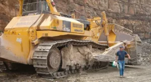 Komatsu D575A SD لودر