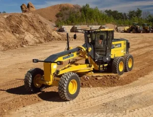 گریدر Komatsu GD675-5